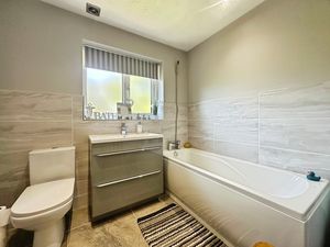 Photo 16- click for photo gallery